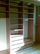 beépített tolóajtós szekrény belső (5).jpg